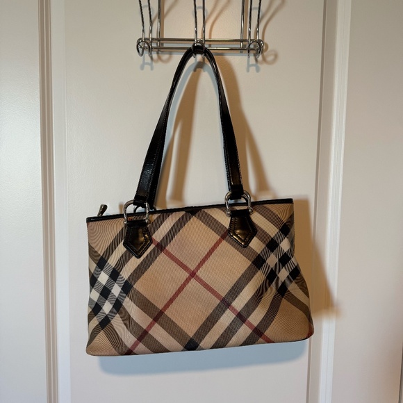 Authentic Burberry Novacheck Tote Bag - Picture 1 of 12